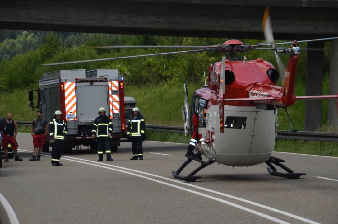 Schwerer Unfall Auf Der B 31 – Eine Spur Gesperrt - Titisee-Neustadt ...