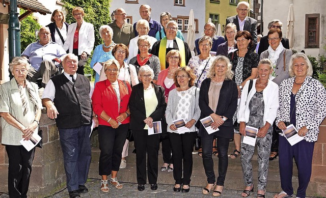 Vor 50, 60, 70 und 75 Jahren wurden si... mit Pfarrer Schmitthenner zu feiern.   | Foto: Hans-Jrgen Hege