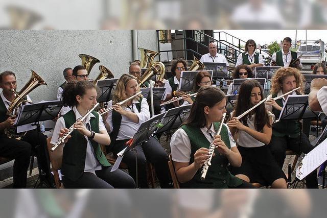 Das Wetter meinte es gut mit den Feldkircher Musikern