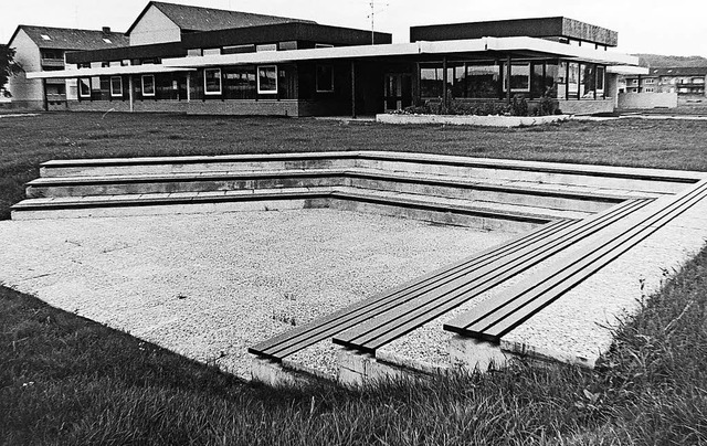 Katholisches Gemeindezentrum St. Johan...haben mussten 1968 erst einmal warten.  | Foto: Armin MLLER