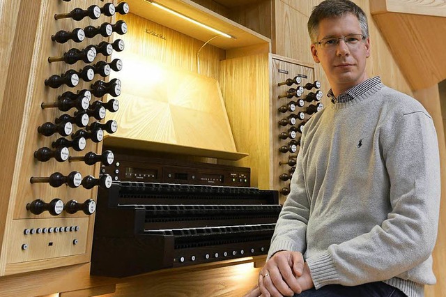 Orgelprofessor Matthias Maierhofer &#8...ertsaal der Freiburger Musikhochschule  | Foto: Ingo Schneider