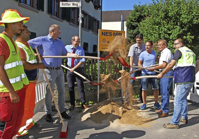 Die Profis Mohamed und Inn Cifti beo...u in Wollbach mchtig ins Zeug legen.   | Foto: Frey