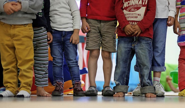 In Warteposition sind nicht nur diese ...ne Kids&#8220; eine Platz finden kann.  | Foto: DPA