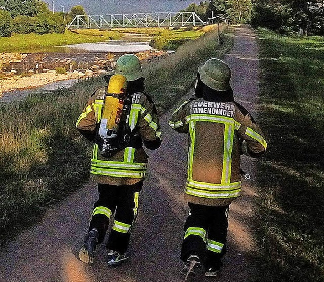 Feuerwehrmann Alexander Zahn (rechts) ...ur Patrik Mller zurck. Danke dafr!   | Foto: Privat