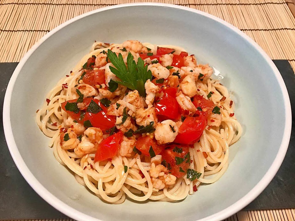 Crevetten-Tomaten-Ragout mit Spaghetti – ein ausgefallenes Sommeressen ...