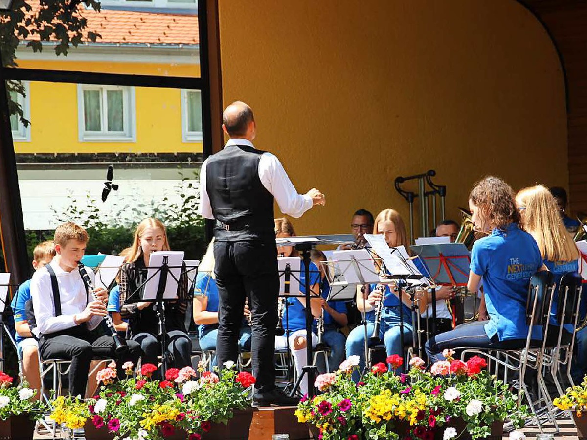 Jugendkapelle des Musikvereins Appenweier mit Dirigent Carl-Philipp Rombach.