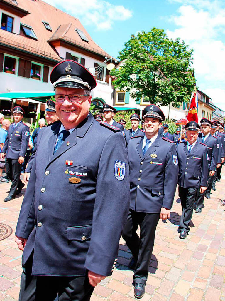 Die Feuerwehr aus Btzingen hatte kurz vor der Abfahrt zum Umzug noch einen Einsatz in Gottenheim.