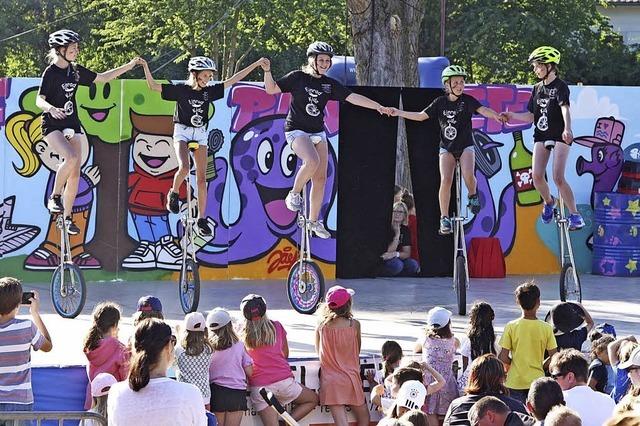 Riesenandrang bei der Kinderinsel