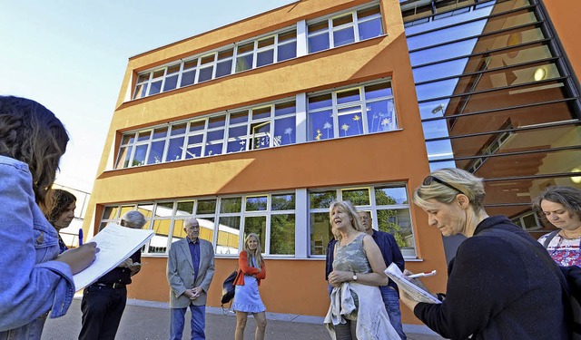 Auen hui, innen hei: Die Frderschule hat Hitzestau und Wasser im Keller.   | Foto: Michael Bamberger