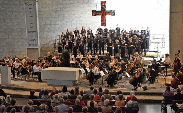 Erstmals gaben der Motettenchor und Oberrheinische gemeinsam ein Konzert.   | Foto: Barbara Ruda
