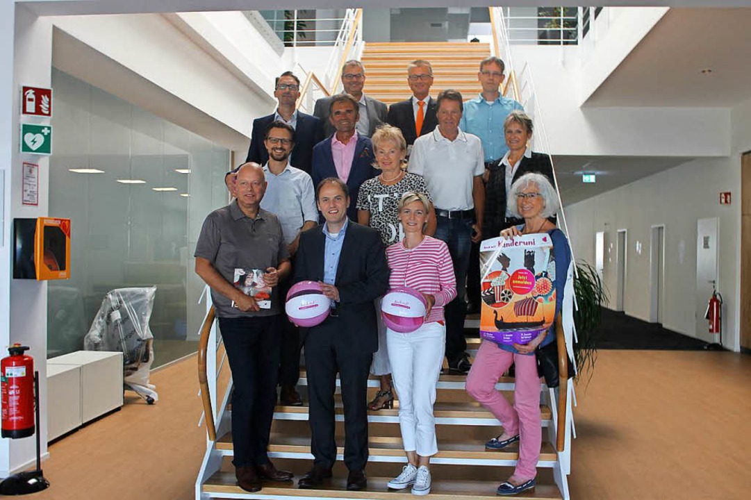 Das Organisations- und Sponsorenteam d... sich auf das kommende Wintersemester.  | Foto: Michelle Gntert