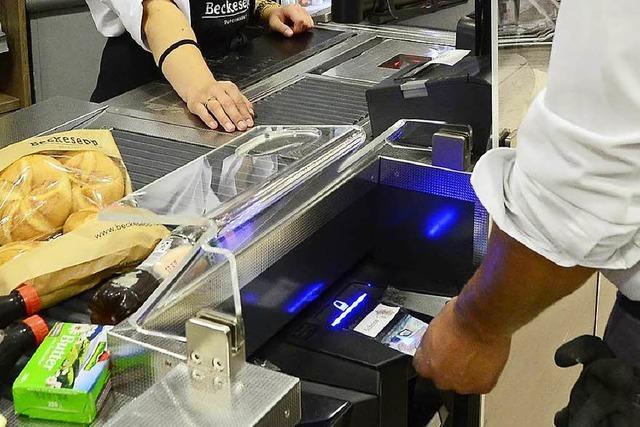 Freiburger Bckerei- und Supermarktkette automatisiert die Barzahlung