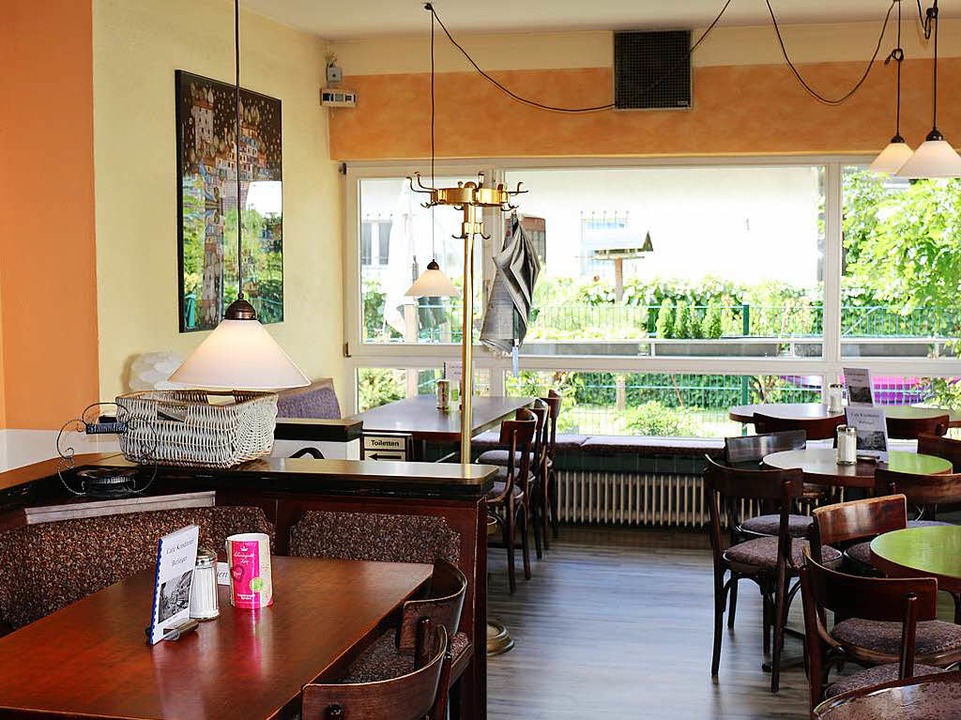 Im Café Birlinger in Waldsee backt Kon...on Torten, Kuchen und allerlei Gebäck.  | Foto: Dorothea Winter