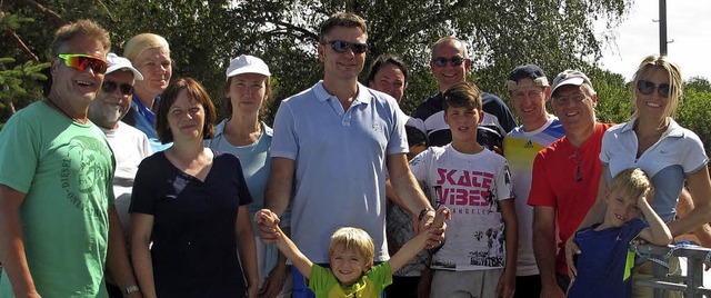 <BZ-FotoAnlauf>TC Blau Weiss:</BZ-Foto...> Zum Tennistag kamen Gro und Klein.   | Foto: Blau-Weiss