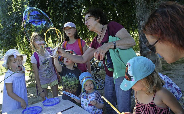 Auch die kleinen Gste hatten beim Fes...indergarten Hinterhf sichtlich Spa.   | Foto: Elsiabeth JAkob-Klblin