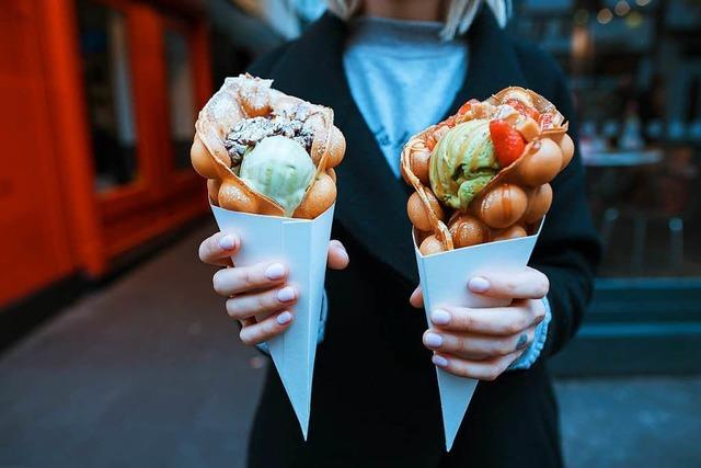 In Freiburg gibt es bald endlich Egg Waffles und Ice Cream Rolls – im Café Süßes Leben am Rathausplatz