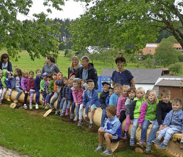 Die Kinder freuen sich auf  die Feierl...m ihres Kindergarten Villa Wirbelwind.  | Foto: Peter Schtz