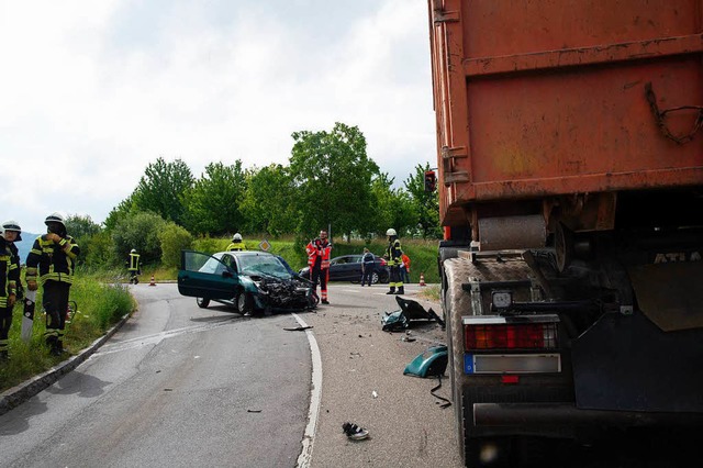 Tdlich endete ein Verkehrsunfall auf ...ldberg an der Abzweigung nach Mauchen.  | Foto: Volker Mnch