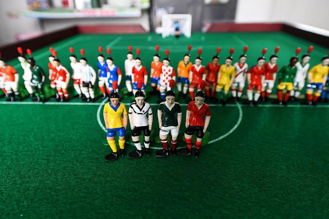 Tipp-Kick-Figuren in den aktuellen Fuß...ick-Figuren der restlichen WM-Gruppen.  | Foto: dpa
