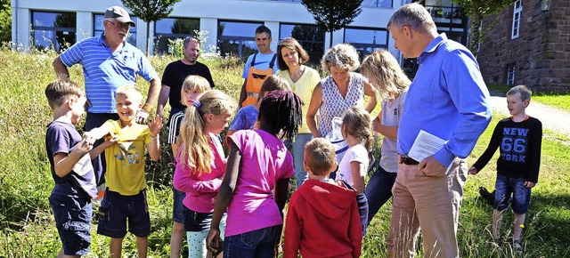 Auf der Schmetterlingswiese wurden die Distelfalter freigelassen.  | Foto: Martin Pfefferle