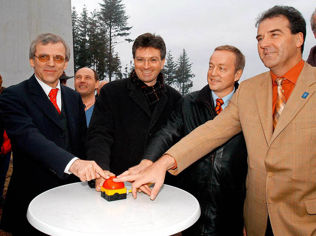 Offizieller Start der vier Windrder auf dem Rosskopf im November 2003.