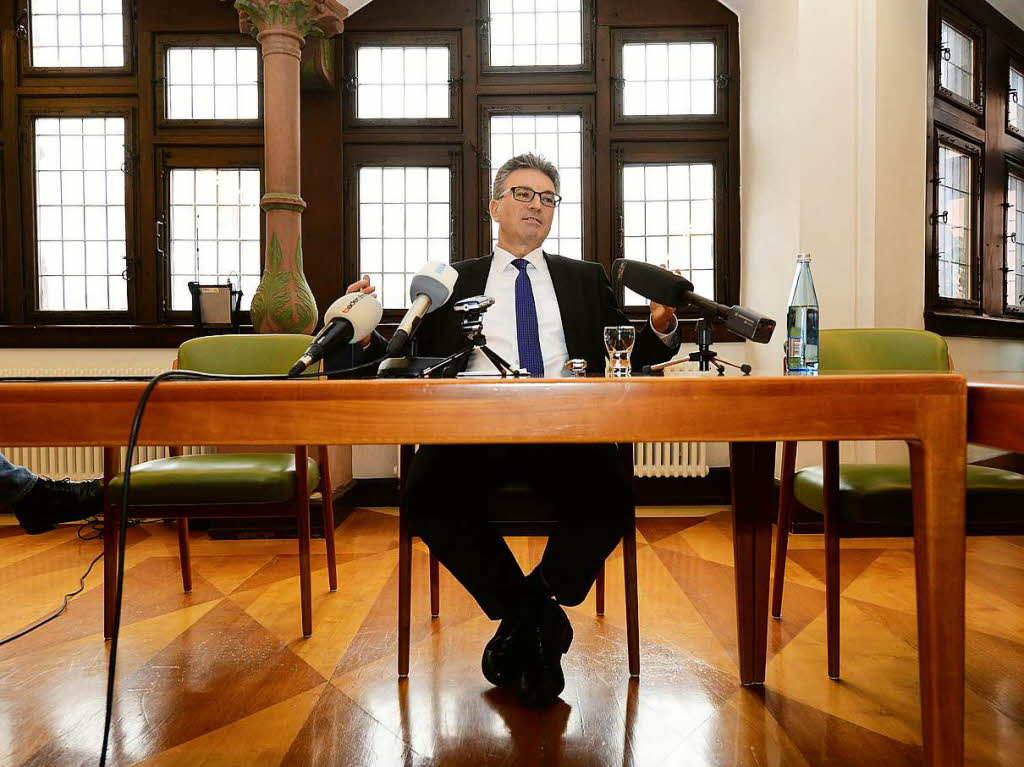 Im Januar 2017 gab er bekannt, bei der Wahl 2018 erneut als Oberbrgermeister kandidieren zu wollen.