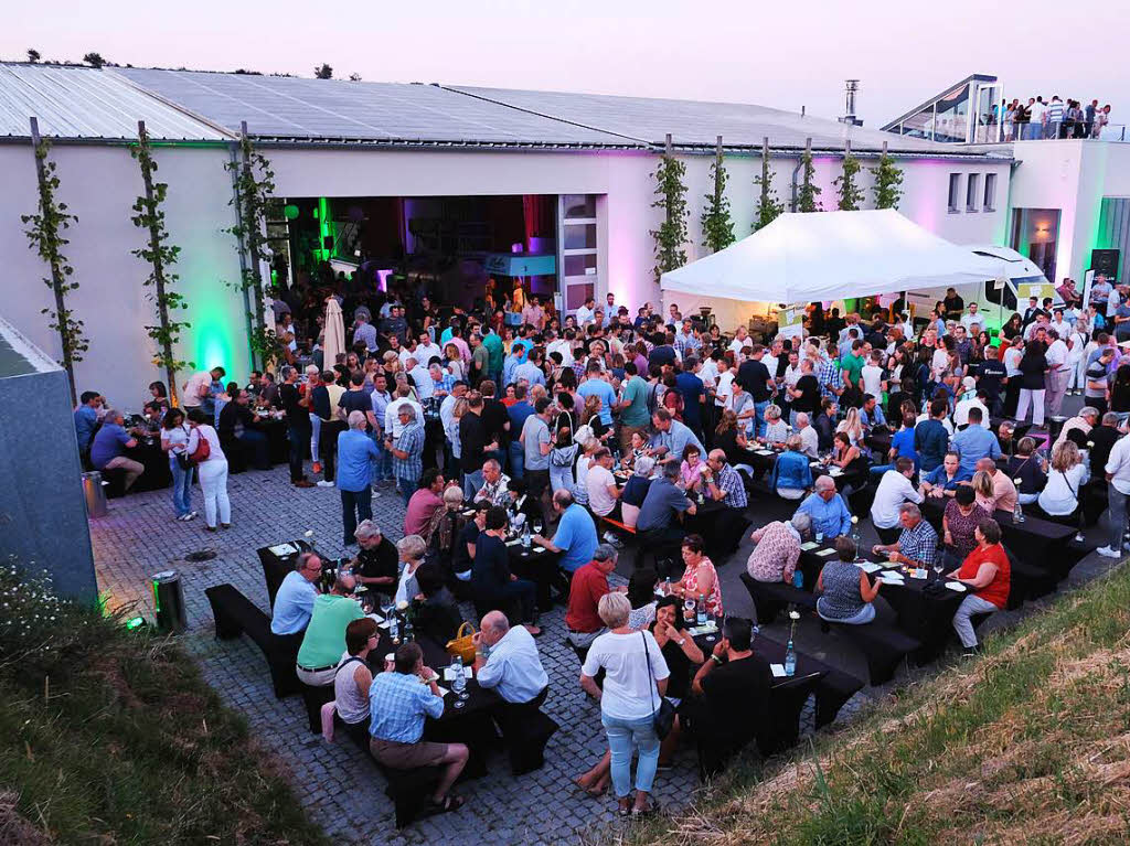 Wein-Fass-Bar auf dem Weingut Kbelin in Eichstetten