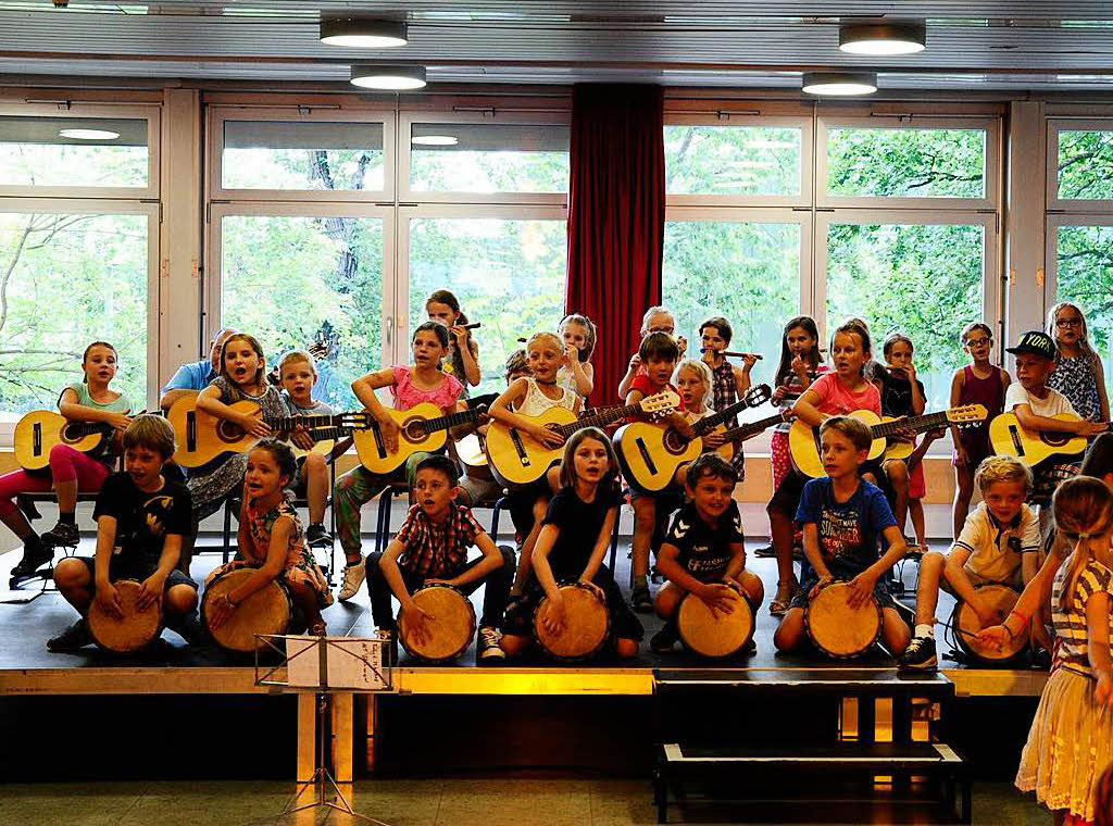 Das Musiksommerfest der JMS Sdlicher Breisgau fand 2018 in Kooperation mit der Thaddus-Rinderle-Schule in Staufen statt. In der Aula der Schule zeigten die jungen Musiker ihr Knnen. Die Jugendkapelle spielte spter noch im Hof.