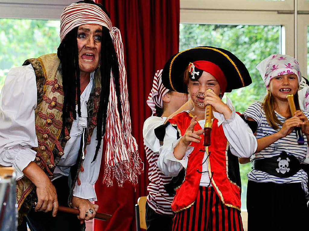 Das Musiksommerfest der JMS Sdlicher Breisgau fand 2018 in Kooperation mit der Thaddus-Rinderle-Schule in Staufen statt. In der Aula der Schule zeigten die jungen Musiker ihr Knnen. Die Jugendkapelle spielte spter noch im Hof.