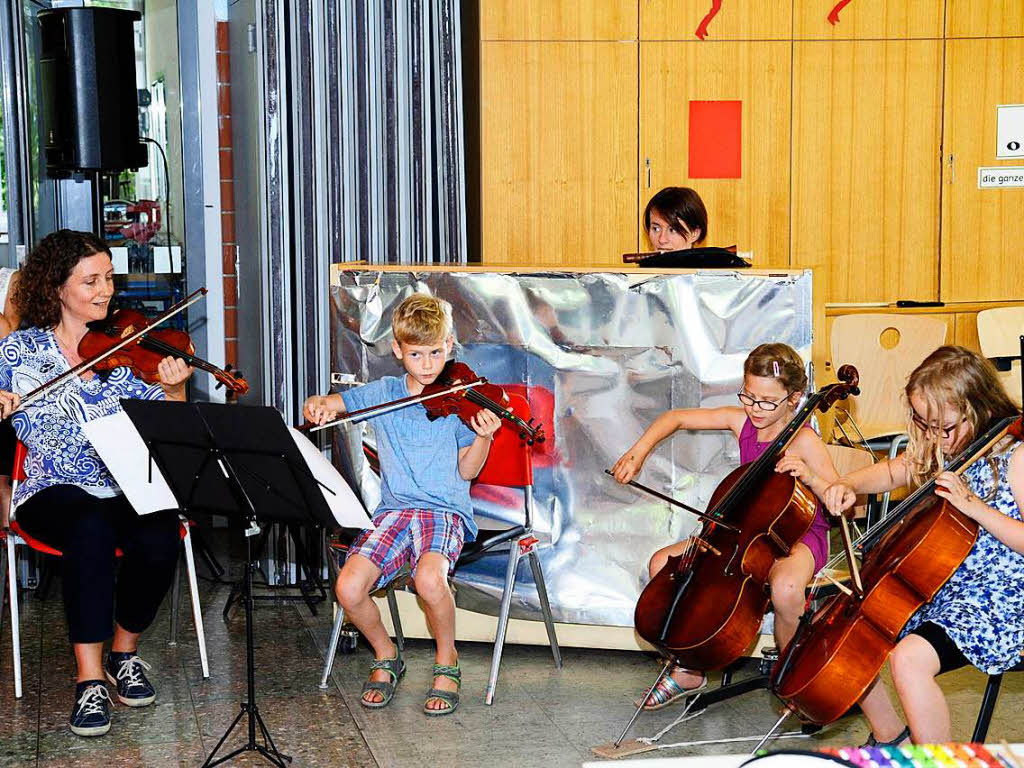 Das Musiksommerfest der JMS Sdlicher Breisgau fand 2018 in Kooperation mit der Thaddus-Rinderle-Schule in Staufen statt. In der Aula der Schule zeigten die jungen Musiker ihr Knnen. Die Jugendkapelle spielte spter noch im Hof.