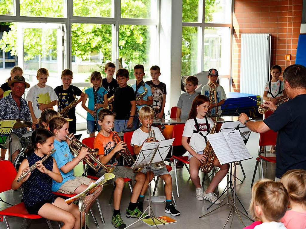 Das Musiksommerfest der JMS Sdlicher Breisgau fand 2018 in Kooperation mit der Thaddus-Rinderle-Schule in Staufen statt. In der Aula der Schule zeigten die jungen Musiker ihr Knnen. Die Jugendkapelle spielte spter noch im Hof.