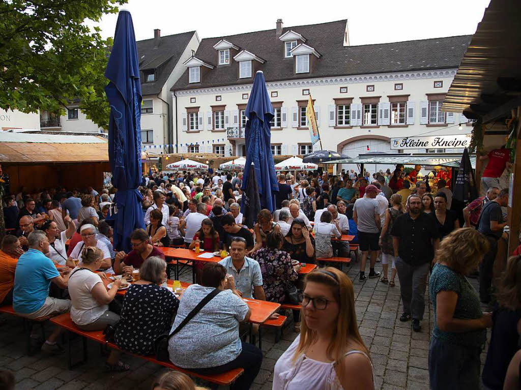 Auf dem Mllheimer Stadtfest wurde geplaudert, getanzt, geschunkelt und geprostet.