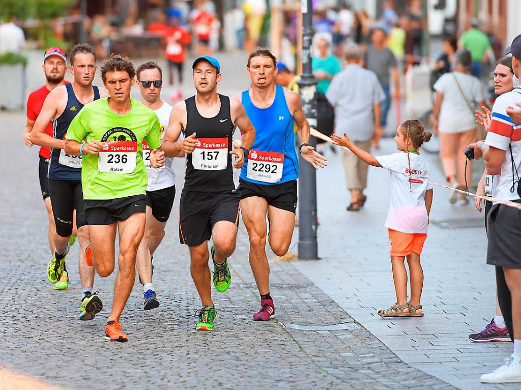 Impressionen rund um den 10. Emmendinger Stadtlauf, vor allem beim Hauptrennen ber zehn Kilometer.