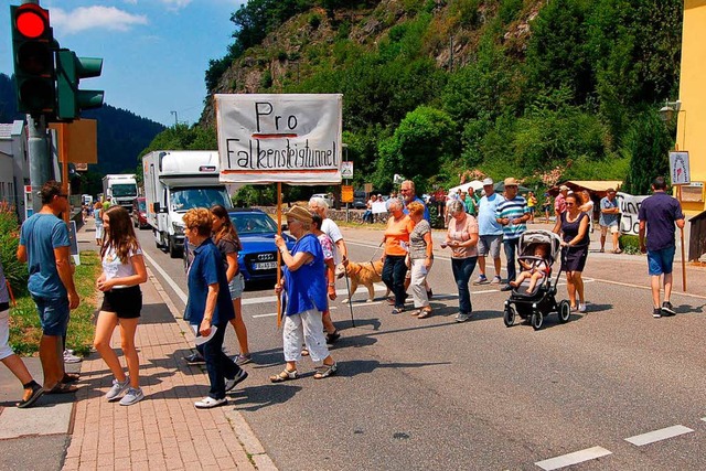 In den Straenverkehr eingreifen drfe...Fugngerampel bremsen hingegen schon.  | Foto: Christian Ringwald