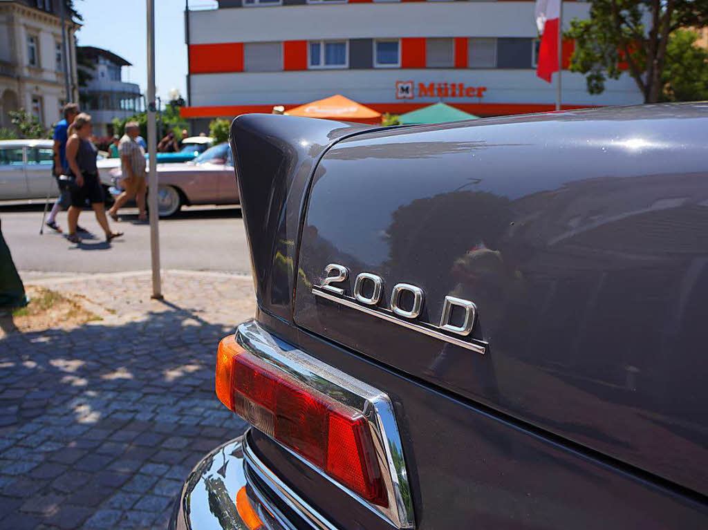 Schickes Heck –  Mercedes 200er Diesel
