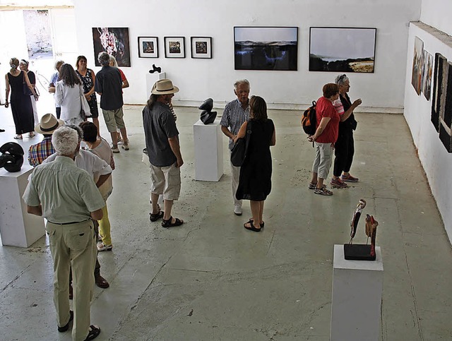 Die Vernissage in der Galerie Menzel war gut besucht.   | Foto: Christiane Franz