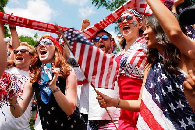 Ein Foto aus besseren Zeiten: US-ameri...n Washington aus die  WM in Brasilien.  | Foto: AFP