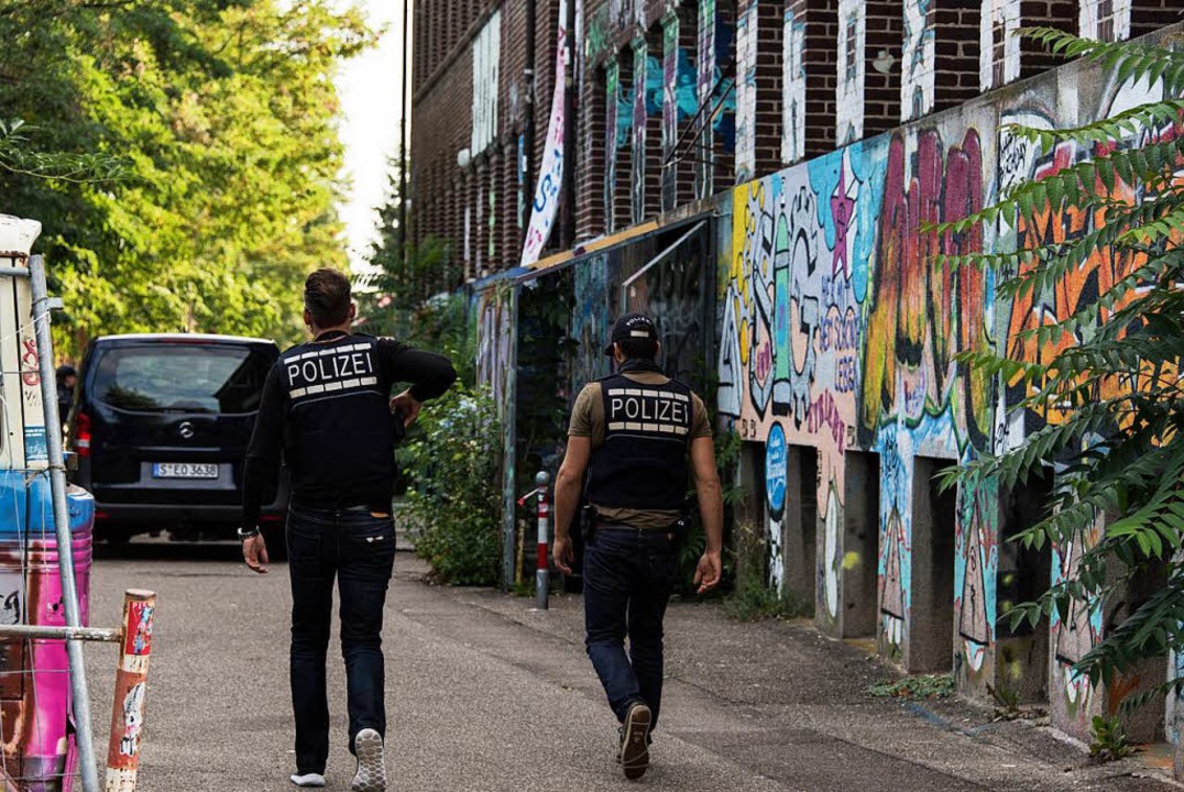 Durchsucht wurde auch das linksautonome Zentrum KTS in Freiburg.  | Foto: dpa