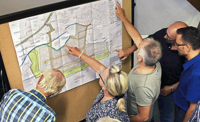 Das geplante Gewerbegebiet Maulburg-West interessiert die Brger.   | Foto: Robert Bergmann