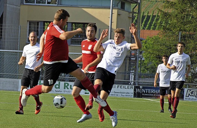 Das Freundschaftsspiel des FSV Ebringe...lfenweiler ging 11:2 fr die Gste aus  | Foto: Ralph Fautz