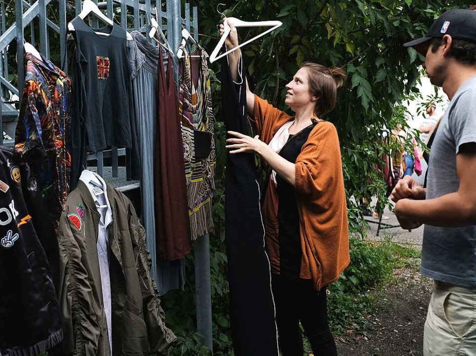 Was man auf einem Flohmarkt nicht vergessen sollte: Spa haben!  | Foto: Miroslav Dakov