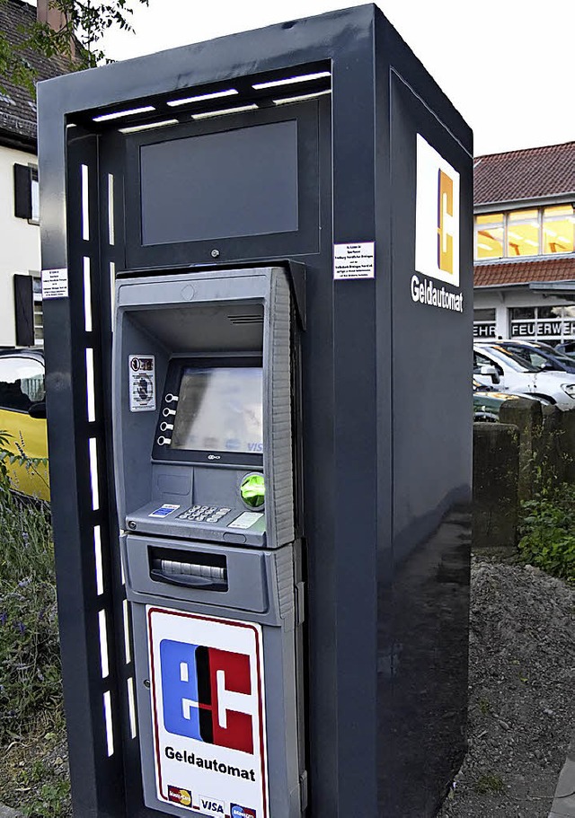 Bargeld kann in Nimburg jetzt wieder 2...bt es jetzt wieder einen Geldautomaten  | Foto: Markus Zimmermann