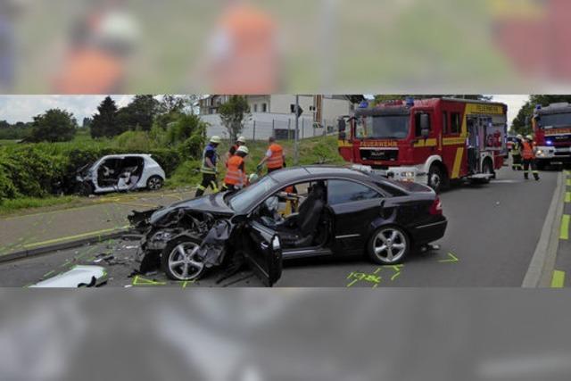 Schwerer Unfall am Ortsausgang Richtung Ortenberg