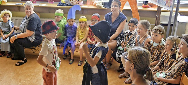 Auf eine Reise um die Welt fhrten die Kinder die Gste in Fischingen.   | Foto: Pinkawa