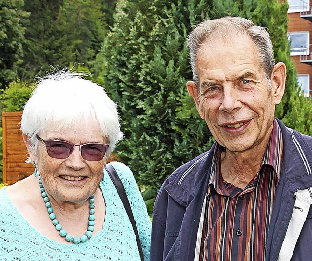 Sie stehen fr den Frderverein Senior...n links): Anita und Karl-Heinz Siemes.  | Foto: Eva Korinth