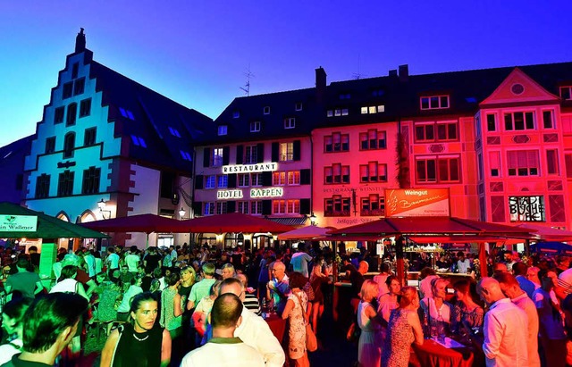 Bis zu 100.000 Besucher kommen in gute...reiburger Weinfest rund um das Mnster  | Foto: Thomas Kunz