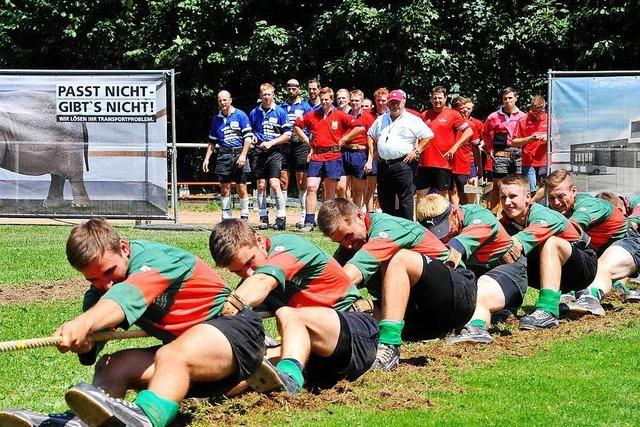 Das Tauziehturnier war eine heie Angelegenheit