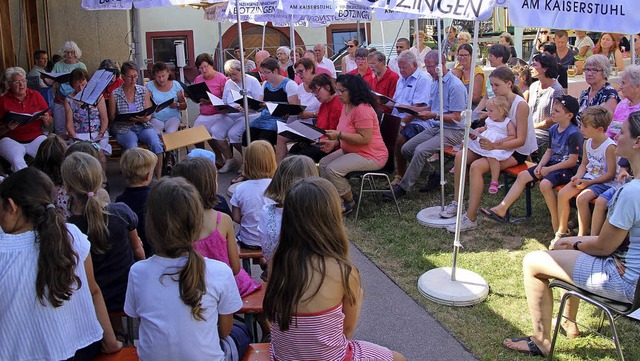 Beim Pfarrfest in Btzingen hat ein Ki...en Gottesdienst im Freien bereichert.   | Foto: Horst David