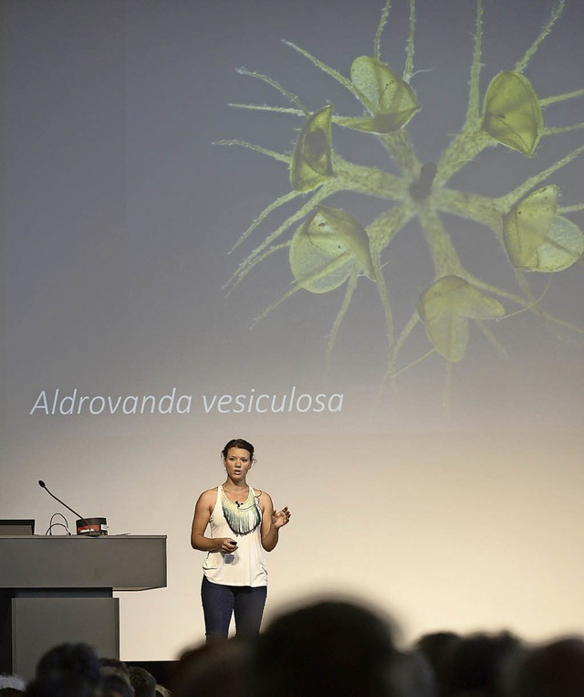 Fleischfressende Pflanzen waren beim S...e-Slam das Thema von Anna Westermeier.  | Foto: ingo schneider