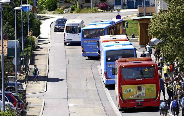 Das Buskonzept mit zentraler Haltestel...rer eine enorme Gefhrdung darstelle.   | Foto: lim